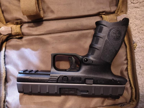 SE VENDE BERETTA APX EN PERFECTO ESTADO. 
EN MADRID
PRECIO.500 EUROS. NEGOCIABLES.

VICTOR - 687 93 52 01