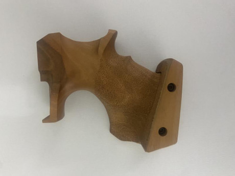 Hola compañeros:
Vendo empuñadura Morini diestra talla M para pistola Pardini SP22/HP32 completamente 01