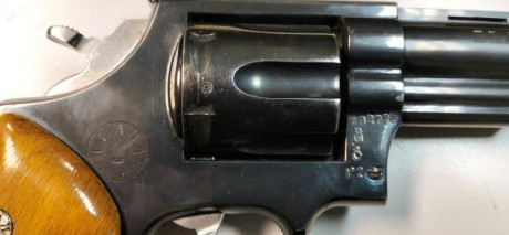 Buenos días.
Cambio Revolver marca Llama, calibre 44 Magnum, modelo Supercomanche, por pistola o revólver 00