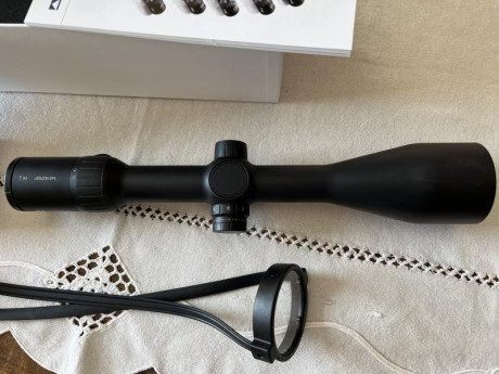 Vendo este visorazo con control paralaje,reticula ilum y torreta balistica en muy buen estado…a excepción 20