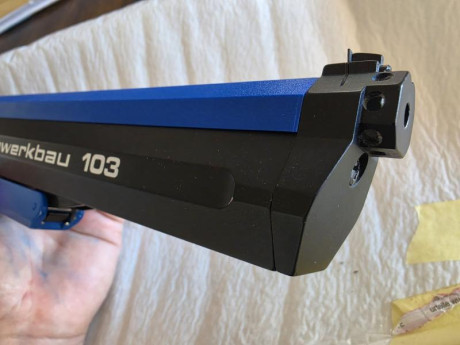 Buenas noches,

Hace poco que consegui despues de mucho tiempo una feinwerkbau LP103, para quien no la 01