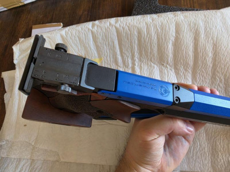 Buenas noches,

Hace poco que consegui despues de mucho tiempo una feinwerkbau LP103, para quien no la 00