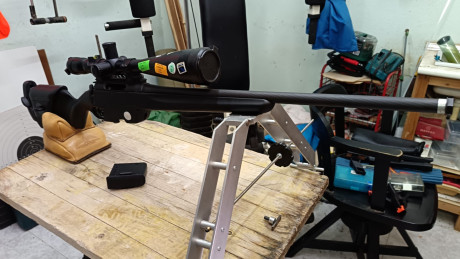 Buenas tardes, vendo rifle francotirador calibre 308, máxima calidad, con 1.200 disparos. Pido 1200 euros. 32