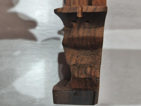 Vendo cacha para Feinwerkbau P8X TALLA L.
tenía puesta un poco de pasta pero se la quité y se a quedado 02