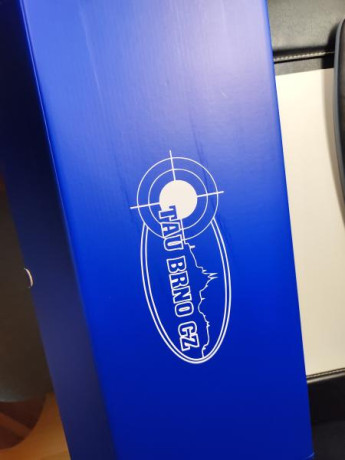 Pistola  de la marca Checa Tau.
Está nueva en su caja original, sólo estrenada para comprobar funcionamiento 02