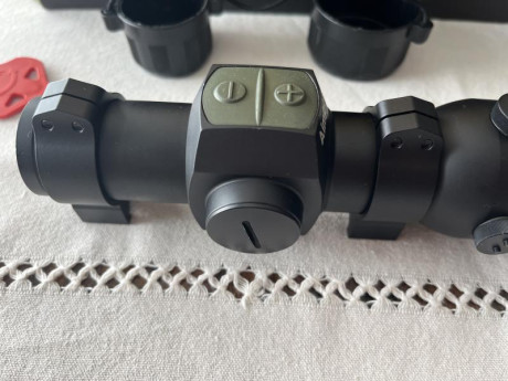 Vendo en perfectisimo estado,con anillas warne nuevas de 34” y fijas.
Tornilleria perfecta y Aimpoint 12