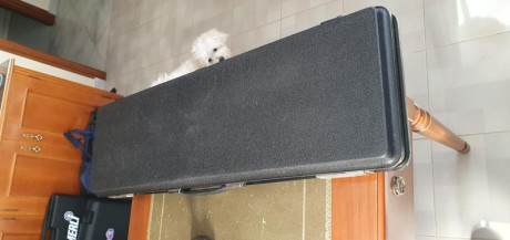 En Venta Maletín de Escopeta de Tiro Superpuesta o Paralela en buen estado. Medidas 0.84x0.27x0.10cm. 01