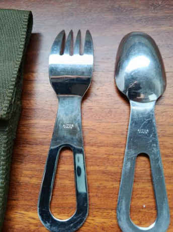 En buen estado. Funda de cordura.
40€ + envio 00