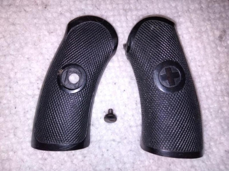 Hola, voy a empezar a poner a la venta unos cuantos juegos de cachas de revolveres , 


esta en concreto 60
