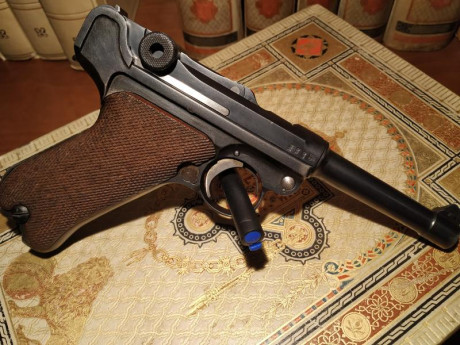 Vendo mi luger P-08 ERFURT "Doppeldatum" 1914-1920. Pavón original.
Todos los números coincidentes, 11