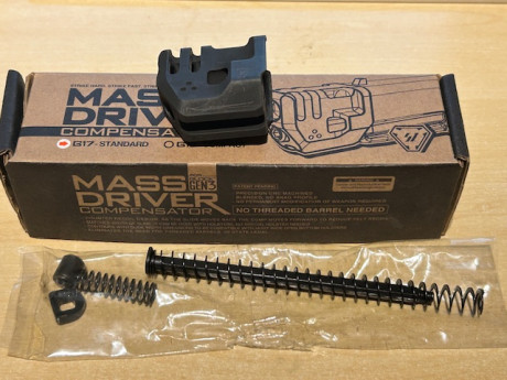 Oferta. Conjunto de compensador Mass Driver para Glock 17 generación 3. Solo montado, sin uso. Como nuevo. 00