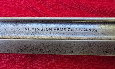 Cuchillo-bayoneta modelo 1897 para uso con el rifle Remington No. 5 Rolling Block de 7 mm.  producida 02