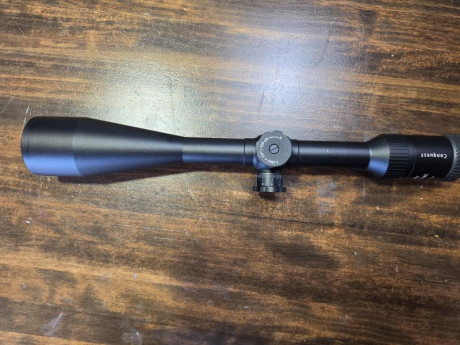 Hola,

Pongo en venta un visor zeiss conquest 6.5-20x50 MC con reticula mildot, esta en perfecto estado, 11
