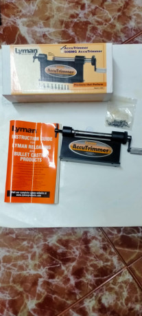 Buenos días, vendo TRIMMER LYMAN de cuello como de estreno, con todos sus accesorios. Esta en la provincia 00