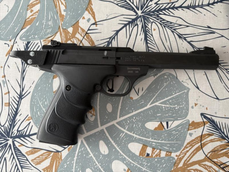 Vendo burckmark 22lr prácticamente nueva 
Lleva cambiado el disparate y muelle de engranaje para reducir 00