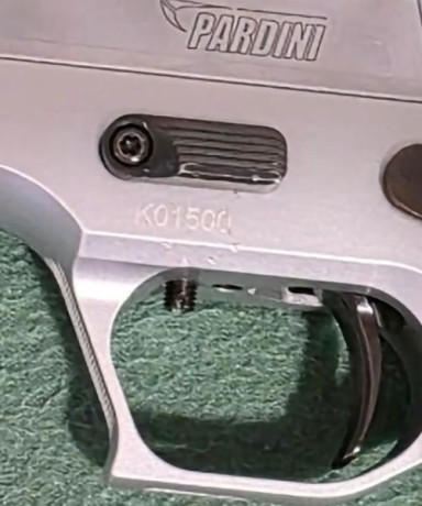Vendo Pardini GT-9 de 9mm Parabellum. 
1.300€
Con poco uso, únicamente tiene un pequeño rasguño que se 01