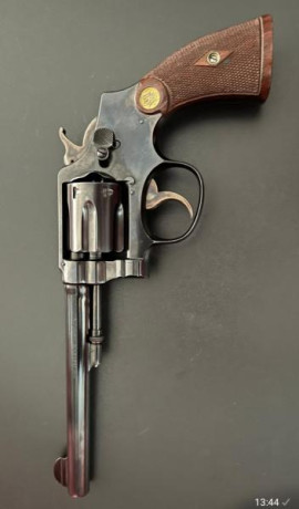 *SE VENDE:* 

 *Revolver SMITH & WESSON modelo de 1915* , cañón de 6" y calibre 38 special.

 00