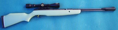 Hola,

Las modificaciones siguientes se han realizado a partir de una Gamo CFX-Diopter, esta carabina 00
