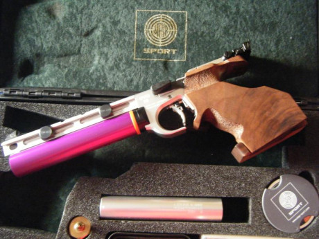 LA PISTOLA ESTÁ RESERVADA.

Se vende la pistola referenciada con muy poco uso.
Puede comprobarse por el 02