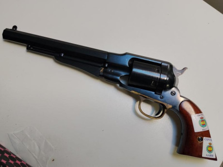Se vende un Uberti Conversion 
Calibre 45 Long Colt. Cuartucho metálico 
Para competir en modalidad Piñal 02