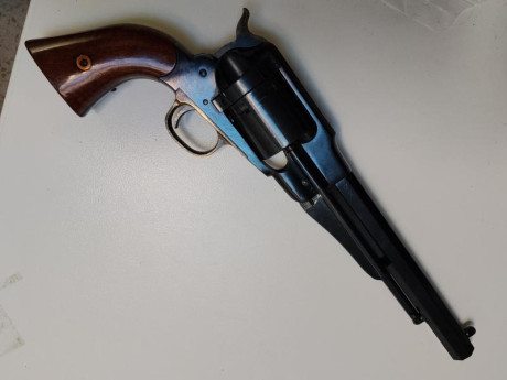 Se vende Uberti Conversion 
Calibre 45 Long Colt, cartucho metálico 
600 euros 
También en móvil y Whatsapp 00