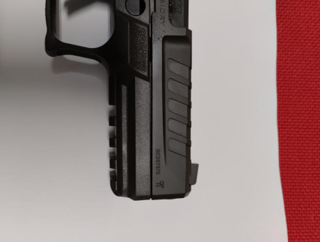 Vendo pistola Echelon de 9mm. Comprada nueva. Ha disparado 50 cartuchos, trae dos cargadores, uno de 17 120