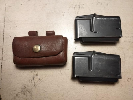 Buenas.
Pues vendo estos dos cargadores de las fotos para rifles Browning Bar. Capacidad: 2 cartuchos 12