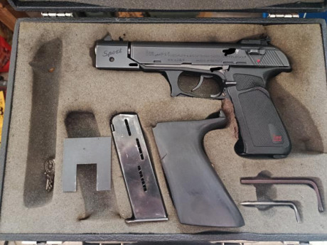 HK p9s Sport, calibre 9 mm, estado muy bueno.
El alojamiento del amortiguador lo he puesto nuevo, tiene 02