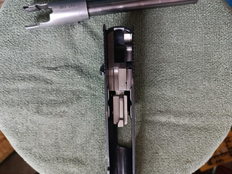 HK p9s Sport, calibre 9 mm, estado muy bueno.
El alojamiento del amortiguador lo he puesto nuevo, tiene 00