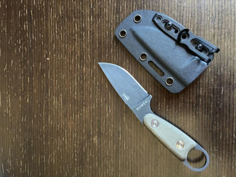 En venta este Izula acabado black oxide, totalmente nuevo con caja y accesorios originales.
Como extras 10