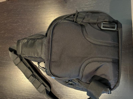 A la venta mochila bandolera 5.11 Rush MOAB 6.
11litros de capacidad en color negro.
En pefectísimo estado, 10