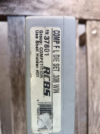 Buenas tardes, vendo dies RCBS competición para c as libre 308. Pido 100 euros 00