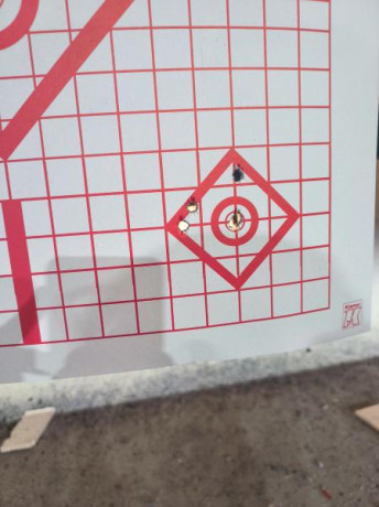 Vendo rifle Derya modelo ZY9 B16" comprado en armería en Marzo de este año, fabricado en 2025 con 10