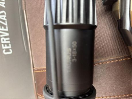 Se compró hace un año , terminación ceracote con su caja original con visor vector óptic con tubo de 30, 00