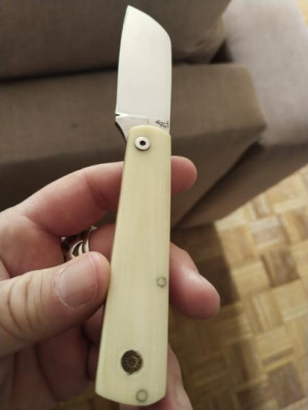 Vendo esta preciosidad impoluta en 60€ más portes a cargo del comprador. 02
