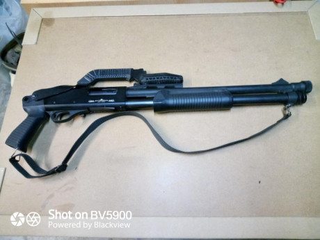  STINGER (3).jpg  STINGER (4).jpg  STINGER (5).jpg 

Esta impoluta, no tiene ni un arañazo, tiene sus 02
