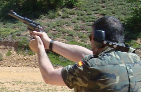 Hola compañeros, 

Con todo este lio sobre el borrador del nuevo reglamento de armas, me he puesto a pensar 130