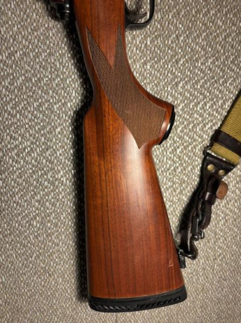 Se vende rifle de cerrojo Winchester Model 70 XTR en calibre .30-06 Springfield, un clásico reconocido 12
