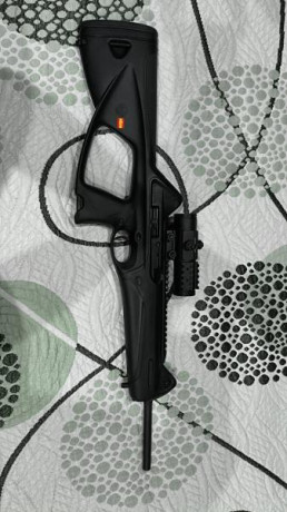 Hola, kiero kitar un Beretta cx4 storm en 9mm parabellum, está impoluta, tiene punto rojo konus y más 02