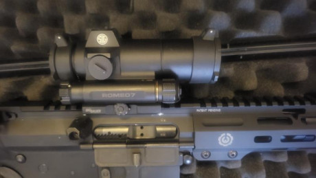 Vendo ar- 15, T73 12.5 pulgadas de cañón calibre 300 blackout el rifle tiene100 tiros lo vendo con punto 01
