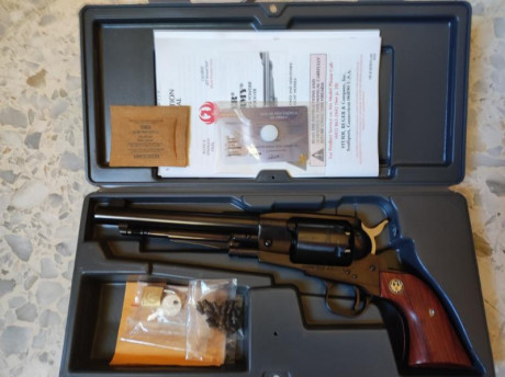 A LA VENTA REVOLVER DE AVANCARGA RUGER OLD ARMY CALIBRE .45 (CUARENTA Y CINCO) CON ELEMENTOS DE PUNTERÍA 00