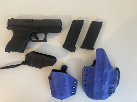Hola compañeros. 
Vendo pistola Glock 43 (9mmP) con muy pocos disparos (menos de 100), junto con sus 2 01
