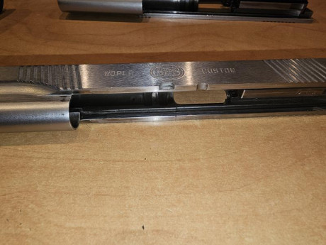 Hola! Vendo pistola SPS World Custom 9 mmp 2 cargadores con 2 caros ( los 2 agrietados) con 1 cañon de 20