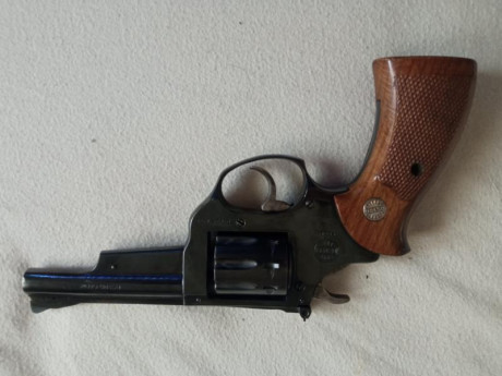 Saludos. Ya soy Veterano, y me voy a ir quitando del tiro olimpico.
Vendo revolver Astra Cadix 4" 00