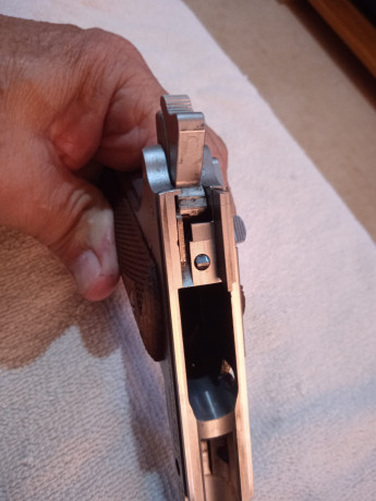 Vendo pistola Remington 1911 R  1S. Calibre 45 ACP.
Se encuentra practicamente nueva, ya que tengo 69 01