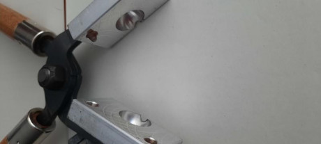 Se vende turquesa de la marca Lee de calibre 690. 
Precio 38 euros.
Se  incluye en el precio los gastos 00