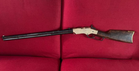 *SE VENDE:* 

 *Rifle H11 New Original HENRY.* 
Calibre: 44-40

Completamente *NUEVO* nunca disparado.

Fabricado 01