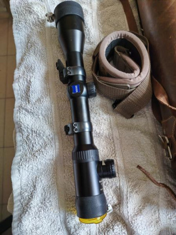 Vendo rifle semiautomático Benelli Argo E Black Flutted, calibre 30.06 con muy pocos tiros.
El rifle solo 00