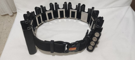 Pongo a la venta cinturón con portacarcuchos del calibre 12 de la prestigiosa marca CALIFORNIA COMPETITION 01