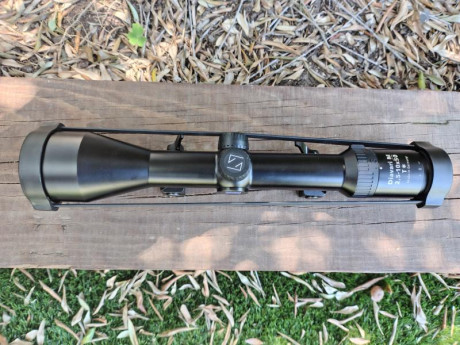  Buenas tardes

Pongo en venta este visor:

Zeiss Diavari Victory 2,5-10x50. Montaje de carril.

Impecable 20